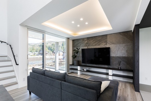 モノクロと空間デザインにこだわったホテルライクな邸宅