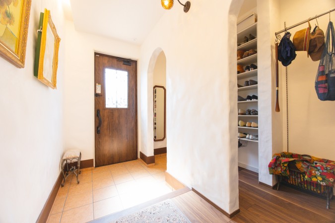 気品あふれる美術館のような世界観