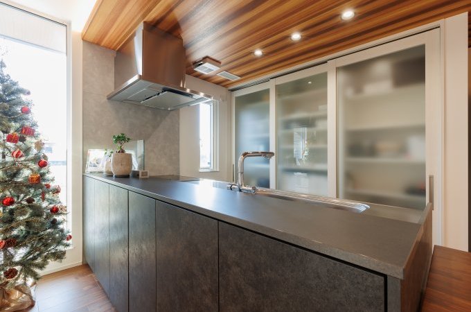 デザイン性を兼ね備えた来客時の目隠し