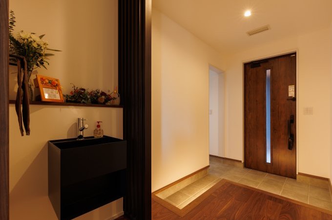 デザイン性を兼ね備えた来客時の目隠し