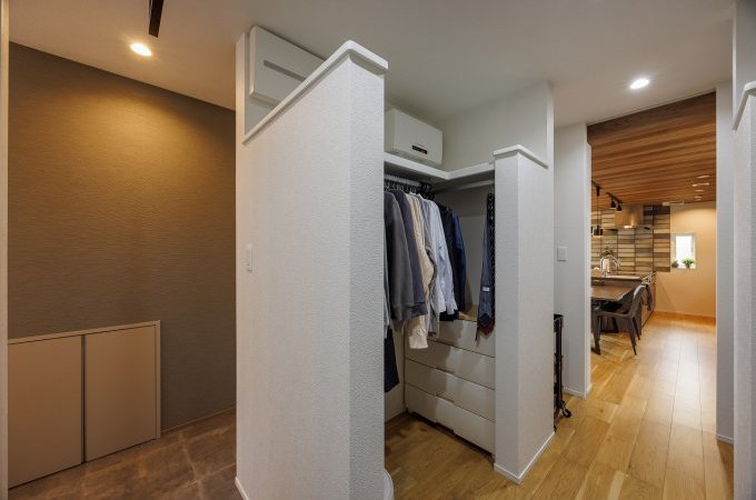 水回りと多目的スペースを繋ぐ”ダブル回遊動線”