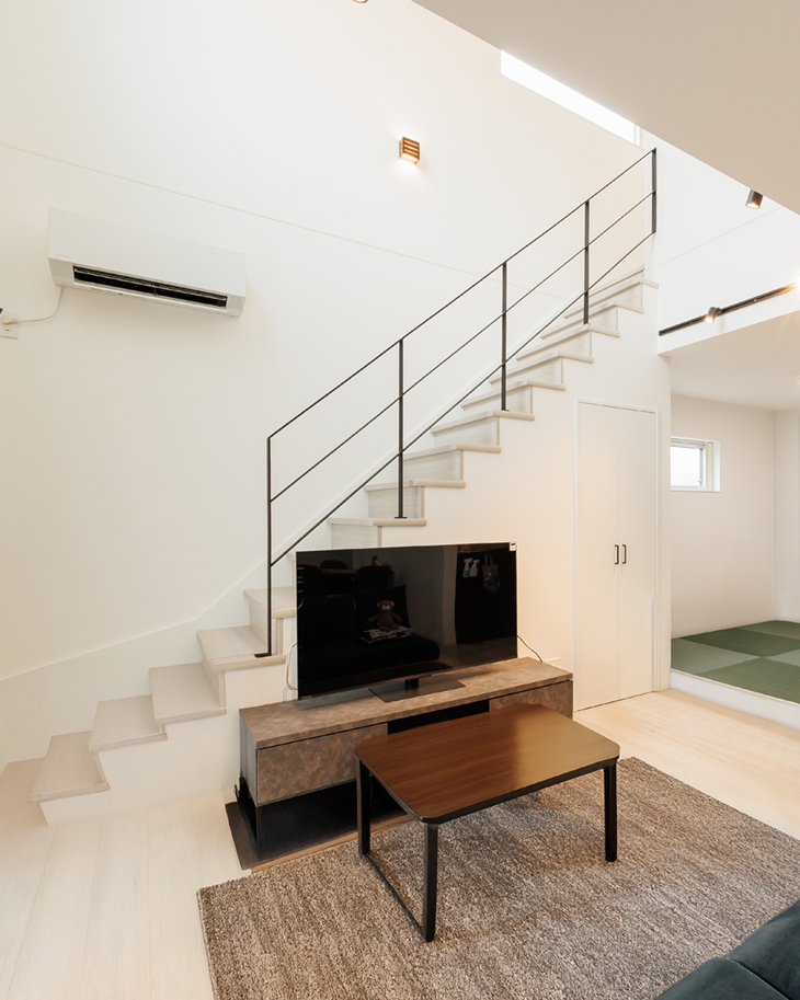 完成見学会リビングと吹抜け