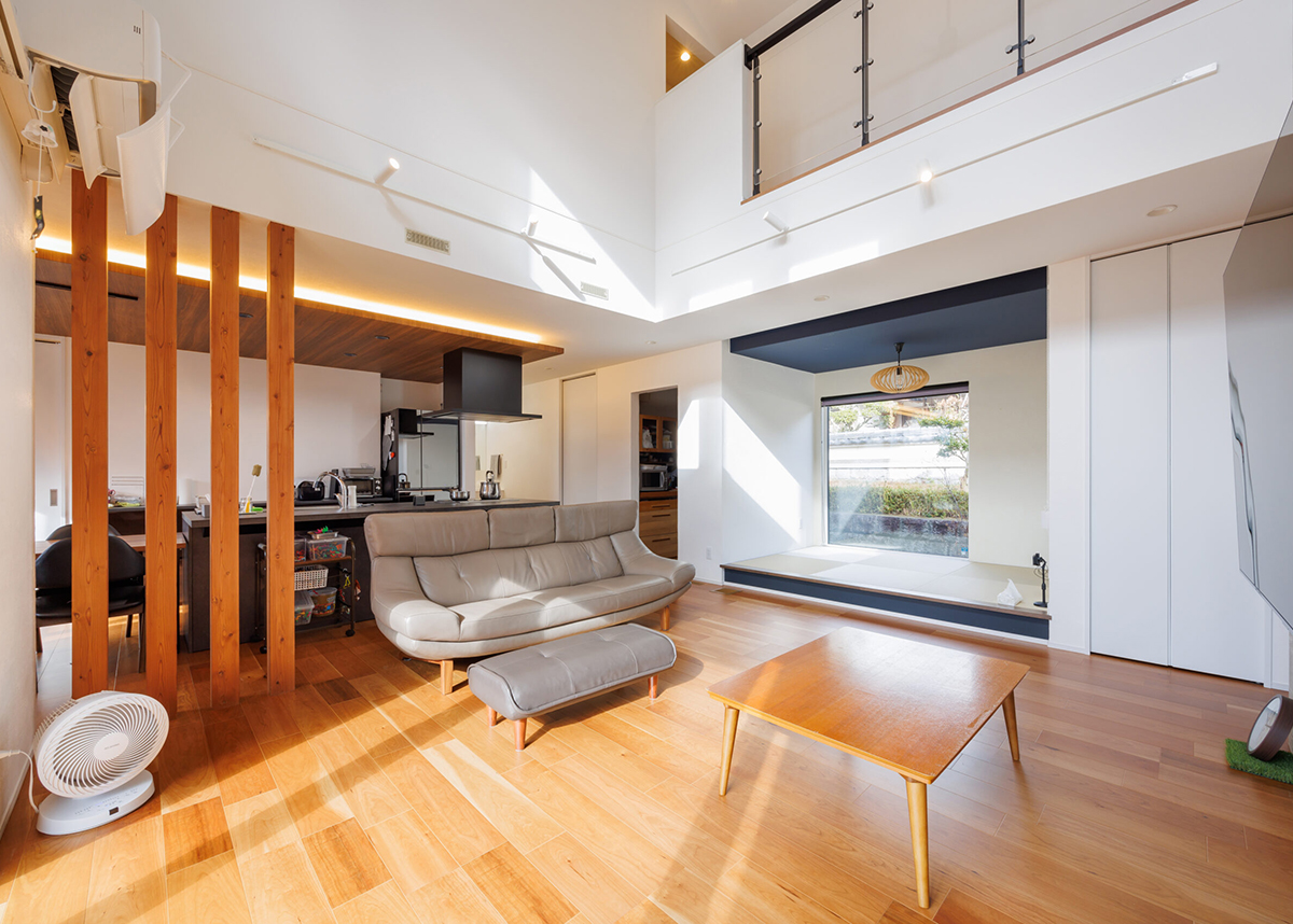 “ダイナミック＆スタイリッシュ”大空間吹き抜けと耐震性を兼ね備えた中庭付きのお家