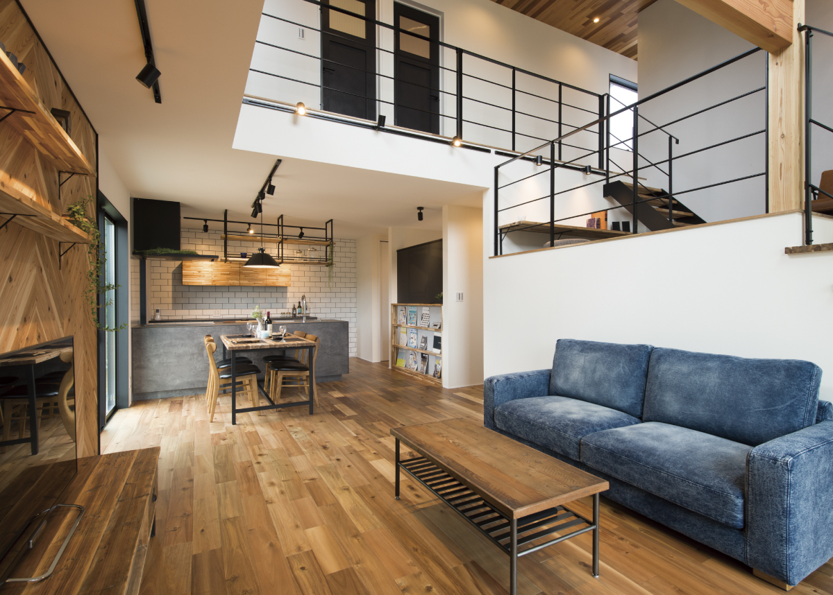 【2026年最新】「冬の結露」や「高い電気代」にサヨナラ！吹き抜けでもエアコンが効く、本当にコスパの良い断熱性能の選び方