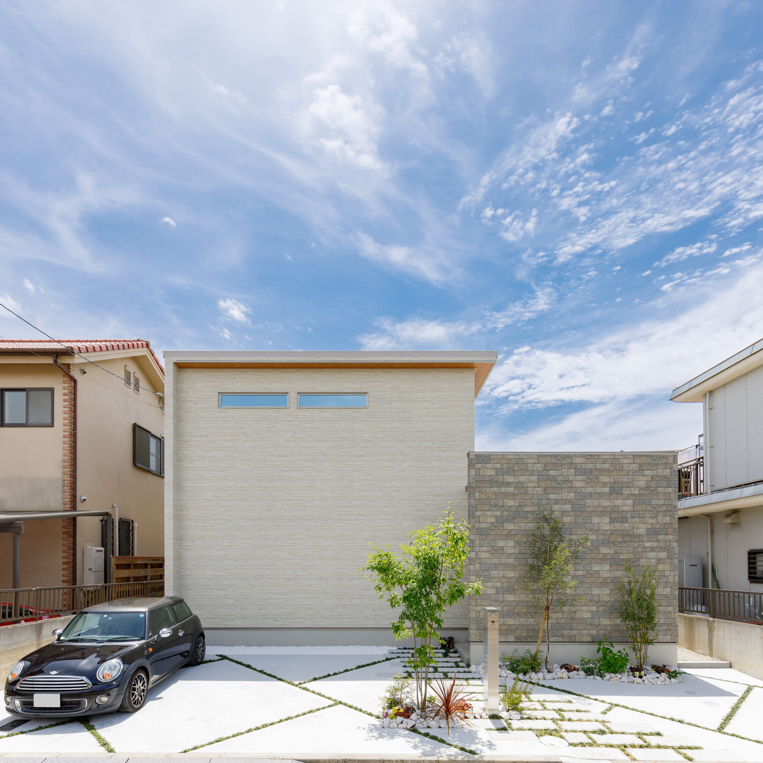 猫と、光と、心地よい距離。愛猫の幸せをデザインした、陽だまりの家