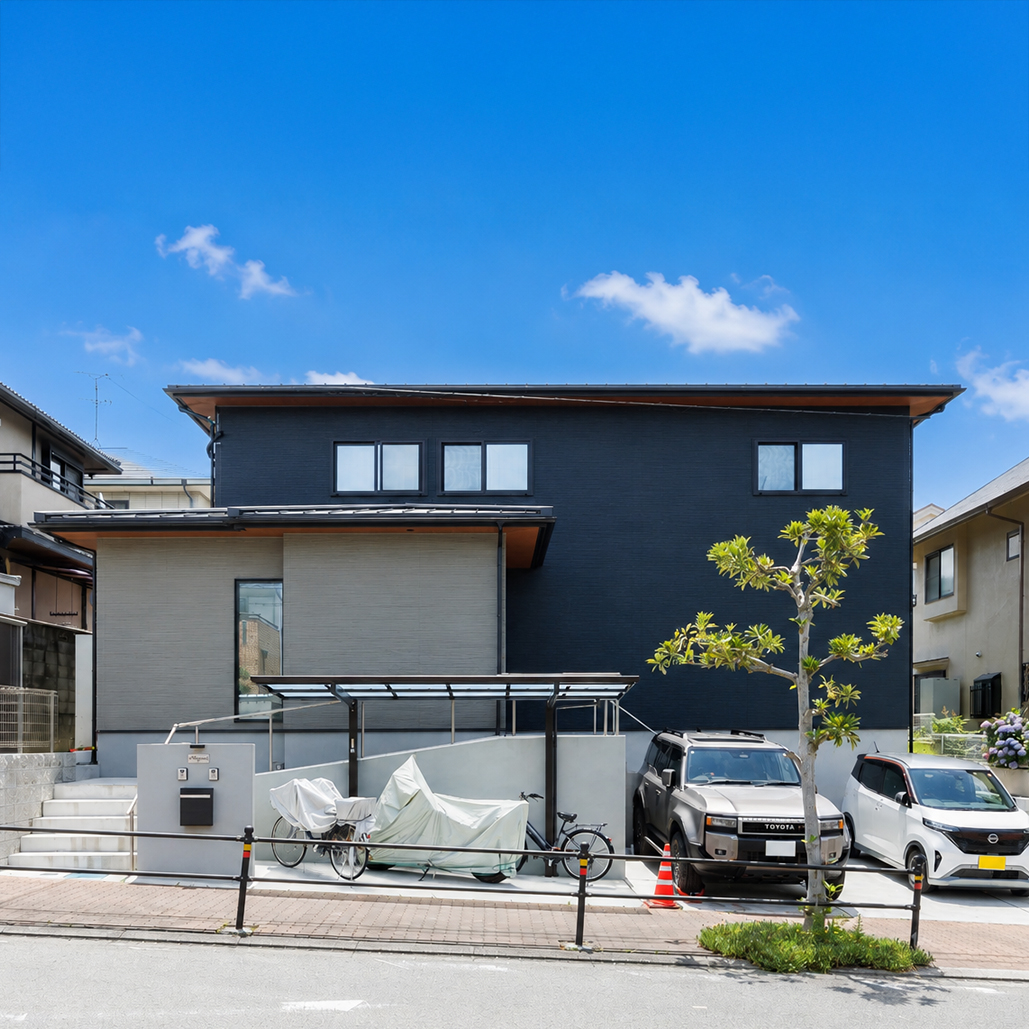 家族の距離感を大切に、木のぬくもりに包まれて暮らす二世帯住宅